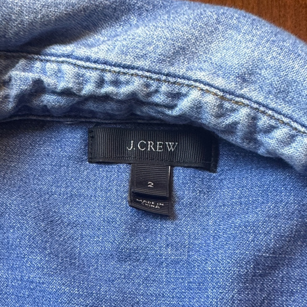J. Crew Popover Chambray Button Front Pocket Causal Top - Picture 2 of 11